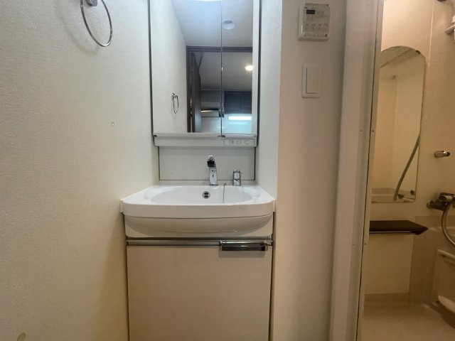 ディームス江坂の洗面所