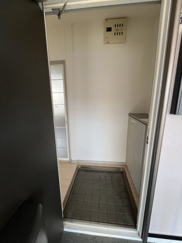 ファミール中Bの玄関