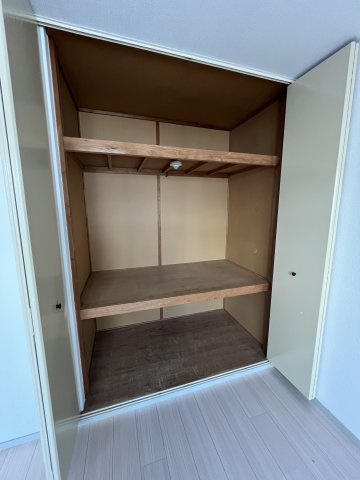 ファミール中Bの収納