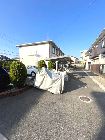 ファミール中Bの駐車場