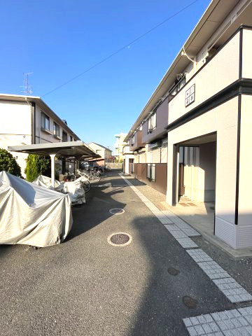 ファミール中Bの駐車場