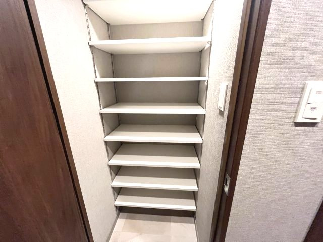 スプランディッド江坂Ⅲ 仲介手数料無料の収納