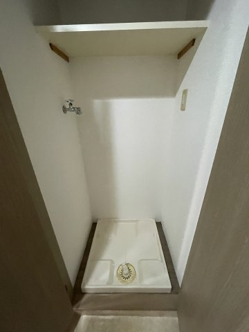 リバーイーストクレムリンの設備|同マンション反転タイプの間取り写真