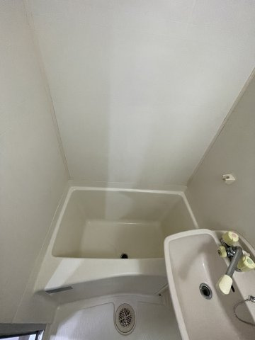 リバーイーストクレムリンの浴室|同マンション反転タイプの間取り写真