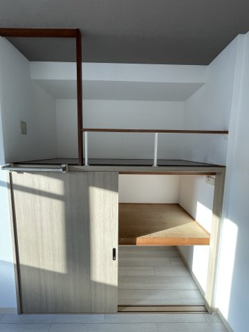 リバーイーストクレムリンの収納|同マンション反転タイプの間取り写真