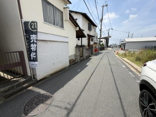 【前面道路含む現地写真】