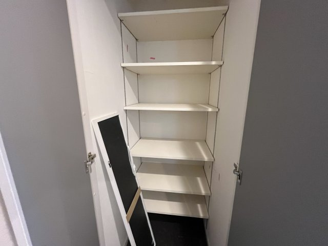 Fortuney江坂Ⅱの収納|同物件反転のお写真となっております
間取り図を参照してください