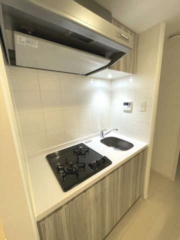 S-RESIDENCE江坂Eminenceのキッチン|同間取り反転タイプを表示しています