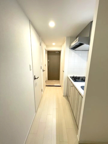 S-RESIDENCE江坂Eminenceのキッチン|同間取り反転タイプを表示しています