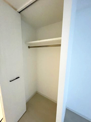 S-RESIDENCE江坂Eminenceの収納|同間取り反転タイプを表示しています