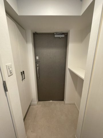 S-RESIDENCE江坂Eminenceの玄関