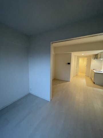 S-RESIDENCE江坂Eminence　仲介手数料無料の洋室