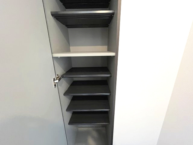 ジーメゾン寝屋川秦町ルシェールの収納