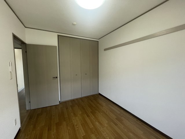 　東香里野村マンションの洋室