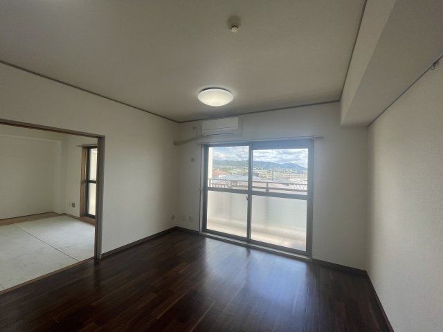 　東香里野村マンションの居間・リビング