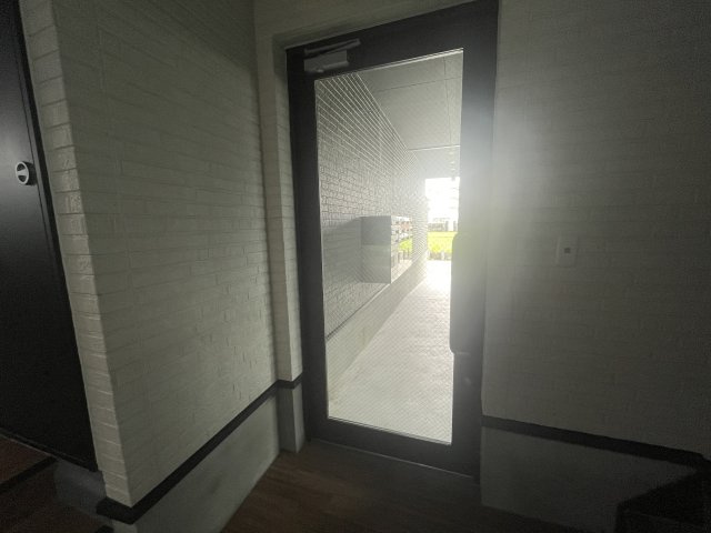 セレニティ下木田B棟のエントランス