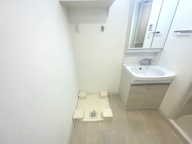 アドバンス上町台シュタットの洗面所