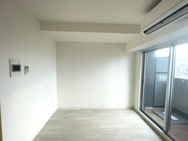 アドバンス上町台シュタットの洋室