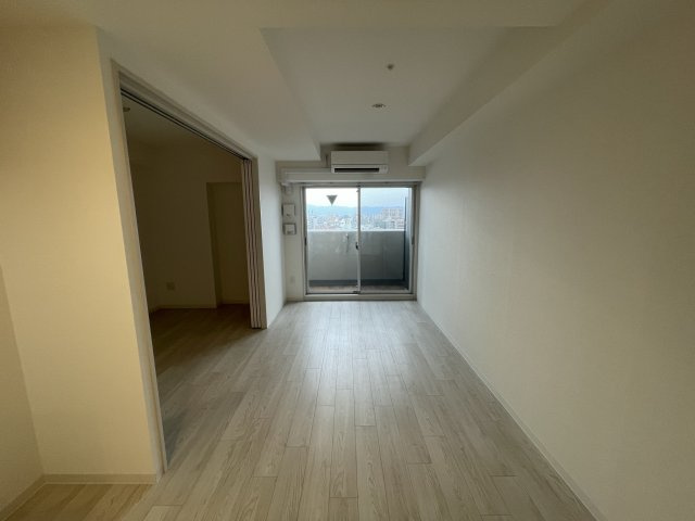 アドバンス上町台シュタットの居間・リビング