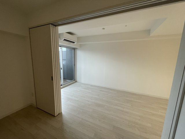 アドバンス上町台シュタットの洋室