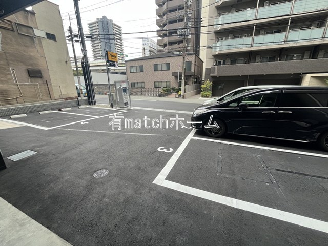 セレニテフラン谷町四丁目アリエ　中大江小学校区　の駐車場