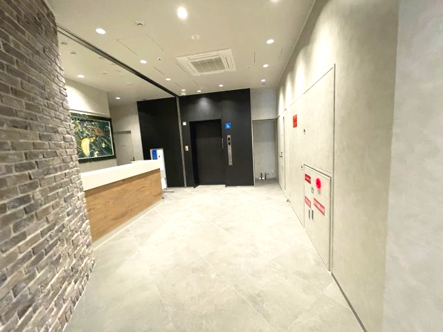 Uresidence Temmabashiのエントランス