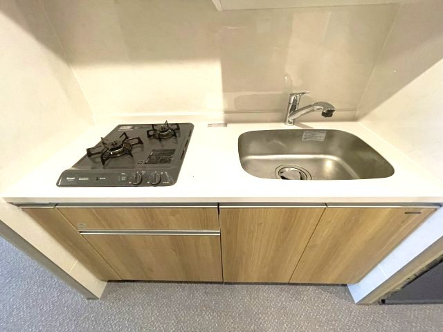 Uresidence Temmabashiのキッチン|同マンション反転タイプの部屋写真