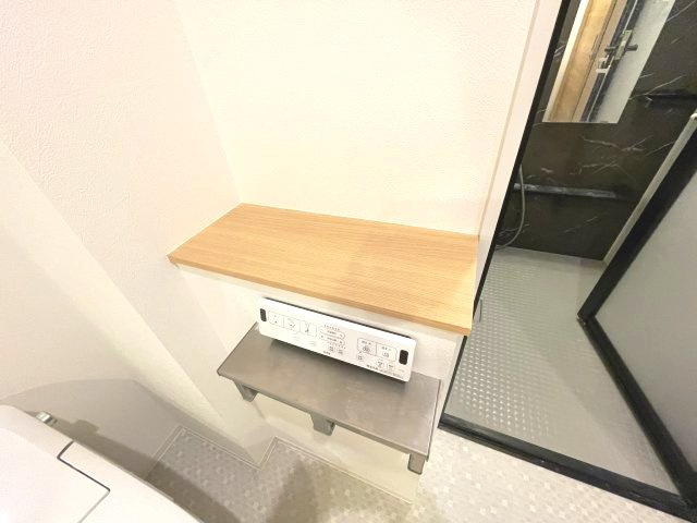Uresidence Temmabashiの内装|同マンション反転タイプの部屋写真