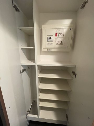 アーバネックス大阪城WESTの収納|(参考)同マンション同間取り他部屋の写真