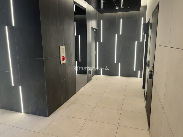 GLAM　STELLA松屋町のエントランス