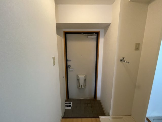 アーデン和泉町の玄関|(参考)同マンション同間取り他部屋の写真