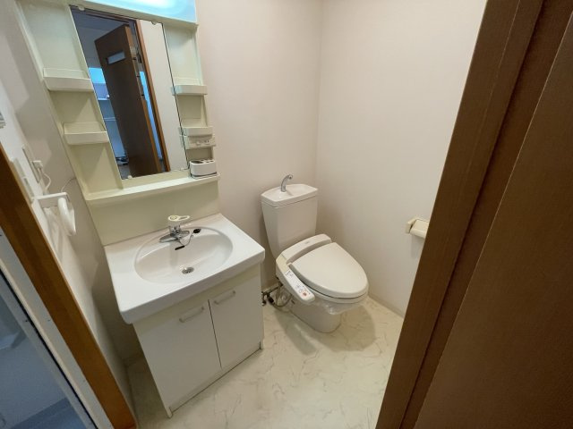 アーデン和泉町のトイレ|(参考)同マンション同間取り他部屋の写真