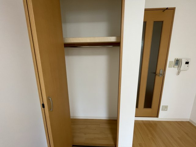 アーデン和泉町の収納|(参考)同マンション同間取り他部屋の写真