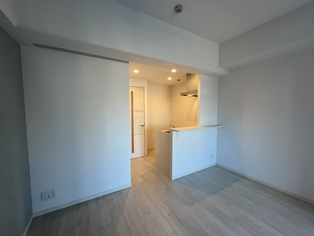Alivis北梅田の居間・リビング