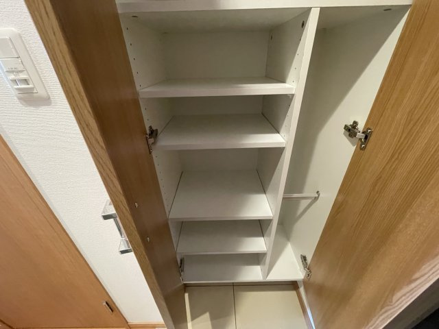 パークフラッツ江坂　仲介手数料無料の収納