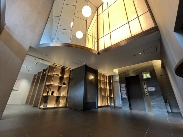 フロンティアタワー日本橋のロビー