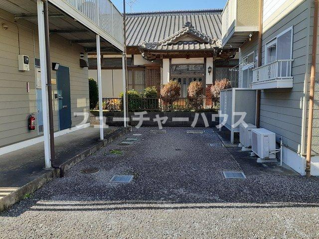 ハイツ惣野代Ａの駐車場|駐車場があるので、車を買う予定の方も安心です