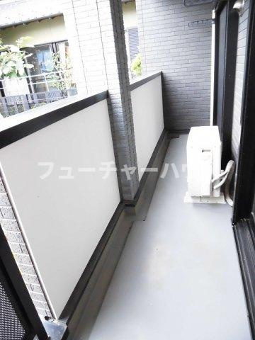 グランアビタシオンのバルコニー|落ち着いた時間を過ごせるバルコニーです