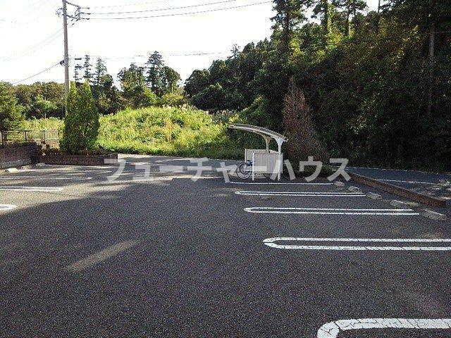 アンプリアルの駐車場|駐車場があります