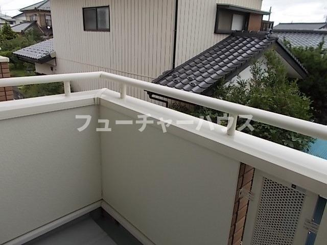 エスポワール石岡のバルコニー|バルコニーからの眺めを楽しみながら食事をしませんか