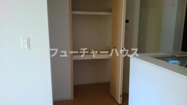 パルパレスＡの収納|たっぷりとした収納スペースです