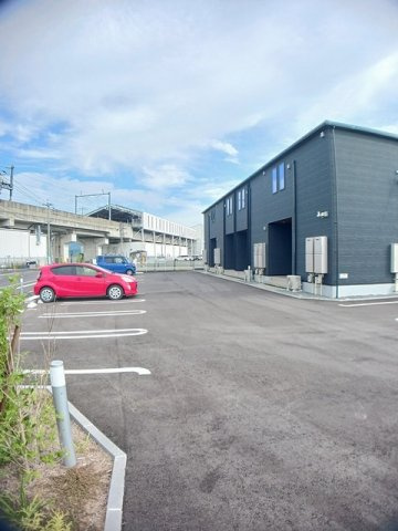 エミリアナの駐車場