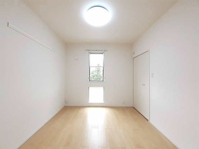 富山市下新本町のアパートの内装