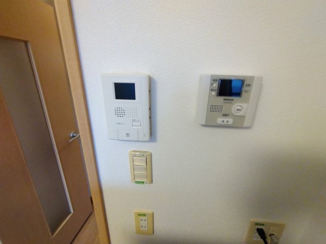 レオパレスアネックスリバティーのその他|モニターホン標準設置