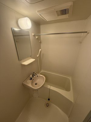 レオパレスアルファードの浴室