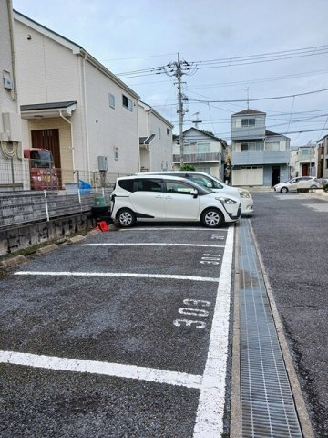 ガーデンヒルズ津田沼の駐車場