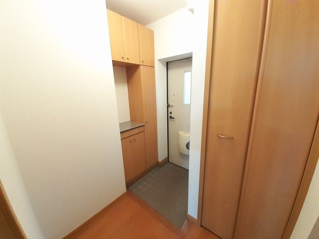 グリーンフィールズ薬円台１の玄関