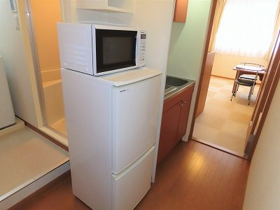レオパレスつくしのその他|電子レンジ、冷蔵庫完備