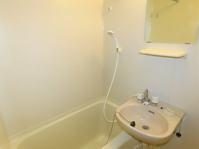 レオパレスつくしの浴室|設備・仕様は号室により異なる為、現状を優先いたします。