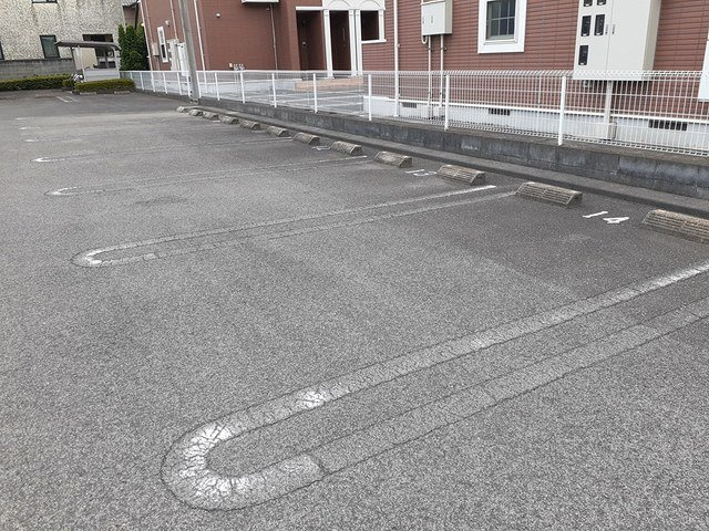 スルヤＢの駐車場